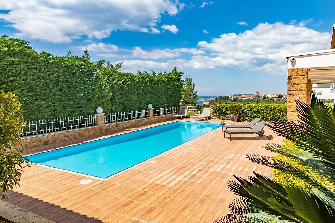 Nefeli & Dina Villas By Diomedes Group Nea Moudania Greece